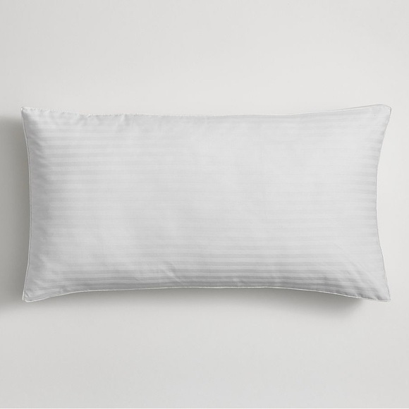 NEW! With tags Pottery Barn Classic 550 FP White Down Chamber Gusset Pillow King - Picture 4 of 10